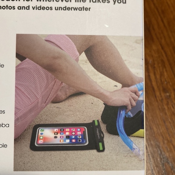 🌸NIB CHARGE WORX Waterproof Bag for smartphone - up to 6.5” - Picture 6 of 8